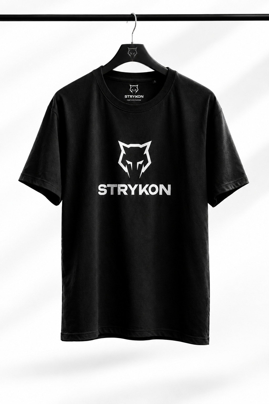 T-shirt strykon noir gros logo vue de face